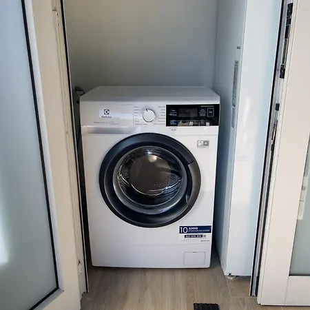 Trilocale Di Nuova Costruzione Con Garage شقة