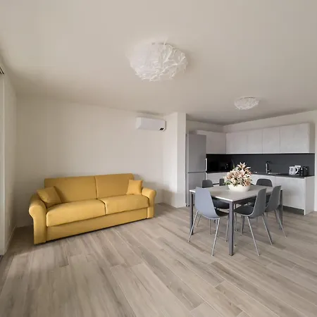 Apartmán Trilocale Di Nuova Costruzione Con Garage